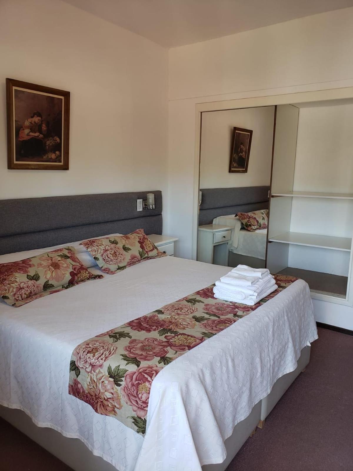 Hotel Edelweiss Вила Генерал Белграно Екстериор снимка